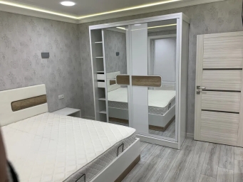 Квартира, 4 комнаты, 120 м²