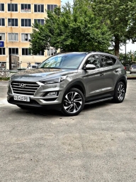 Hyundai Tucson Full, 2 л объем, полный привод AWD,чистая своя