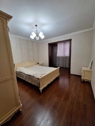 Квартира, 4 комнаты, 270 м², Агент