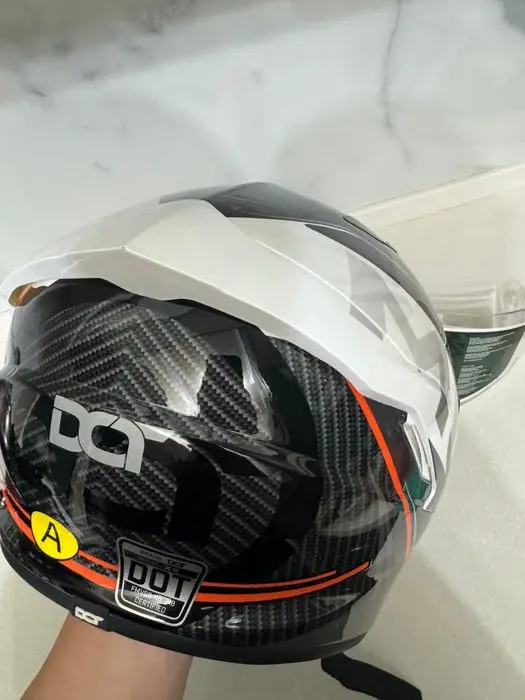 Moto shlem +perchatki bonus