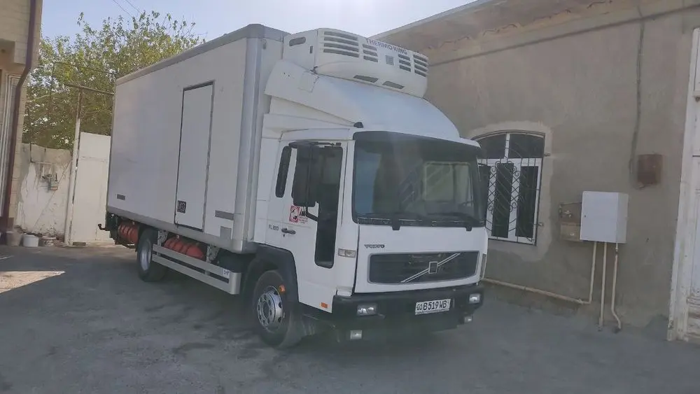 Volvo refrejator