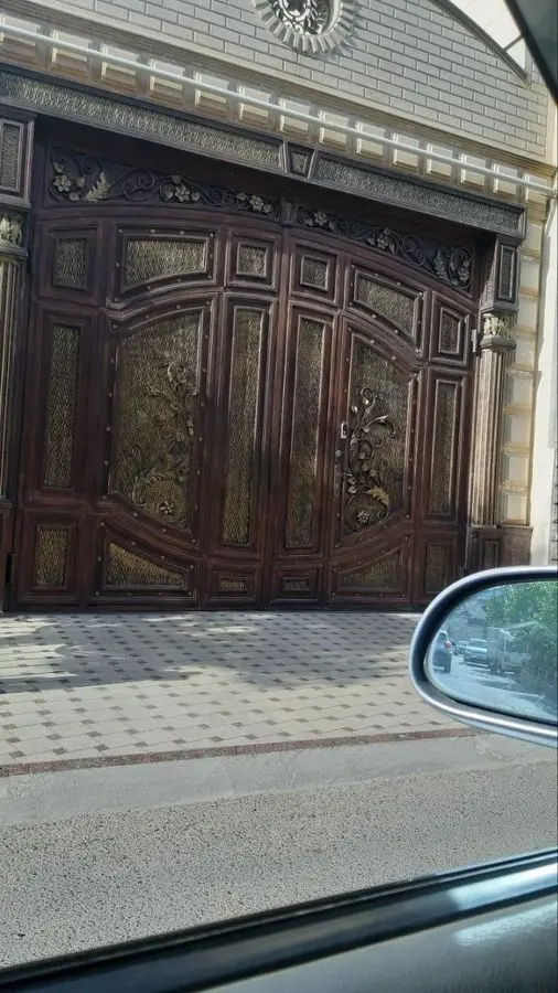 Darvoza bo'yash xizmati 200$ Услуга покраски ворот от 200$