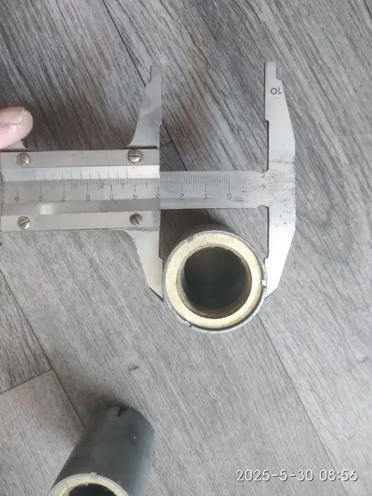 Продам сальники на вилку мотоцикла.