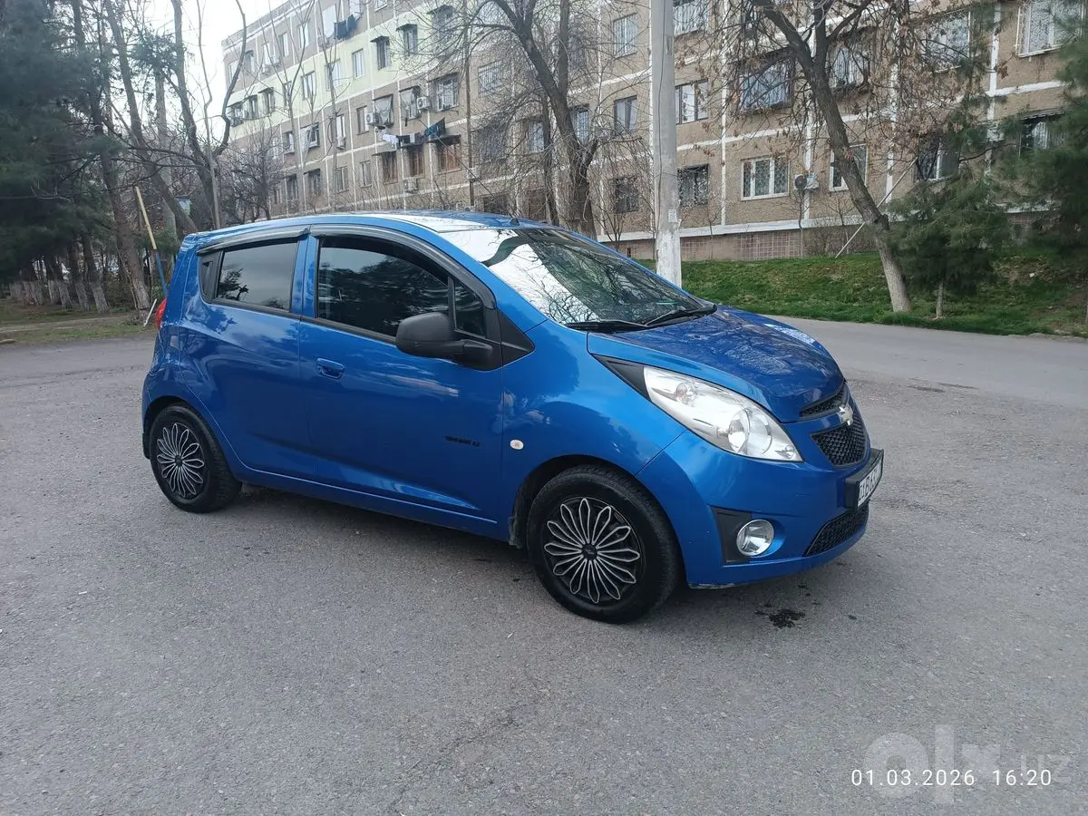 Спарк 2 позица сотилади,2015 йил 175000 пробег,газ бор,нарх келишилади