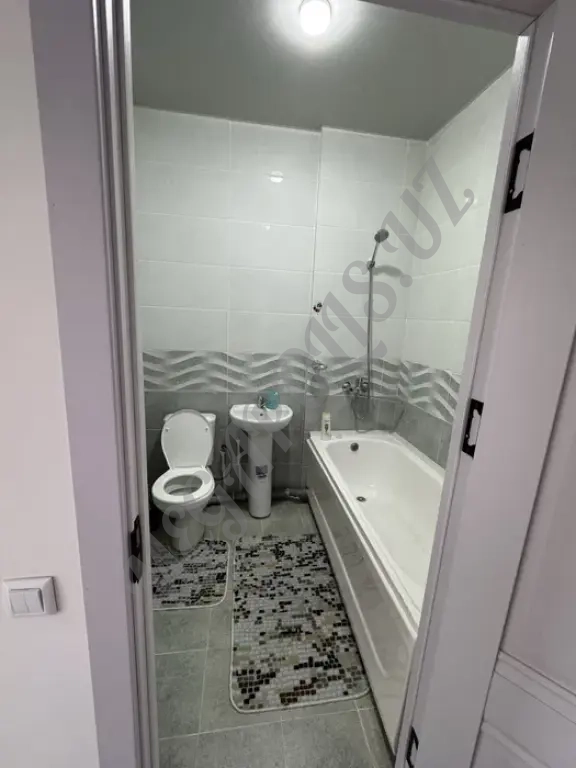 Срочно продам 2 комнатную новостройка квартиру с кадастром