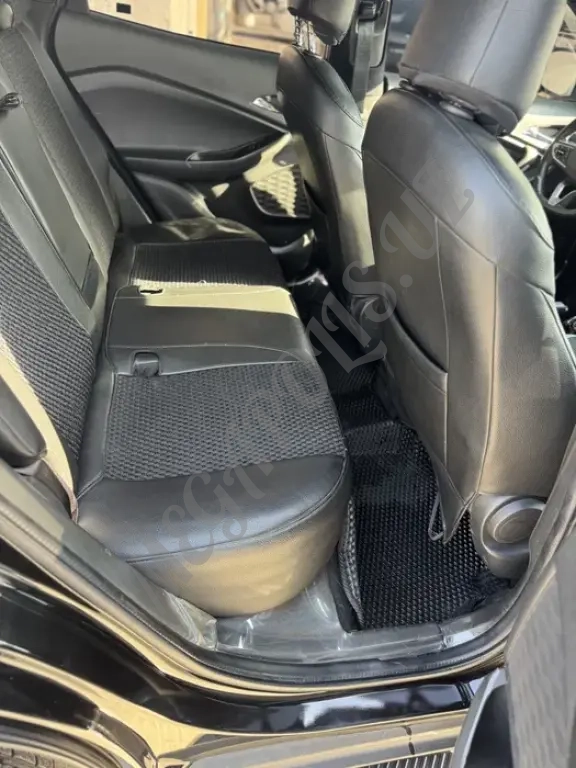 TRACKER PREMIER краска тозза 2023