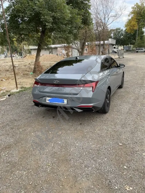 Hyundai elantra 2021