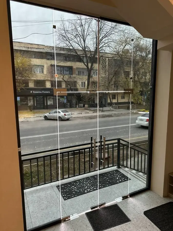 Регулировка стеклянные двери доводчик замок на двери уплотнитель