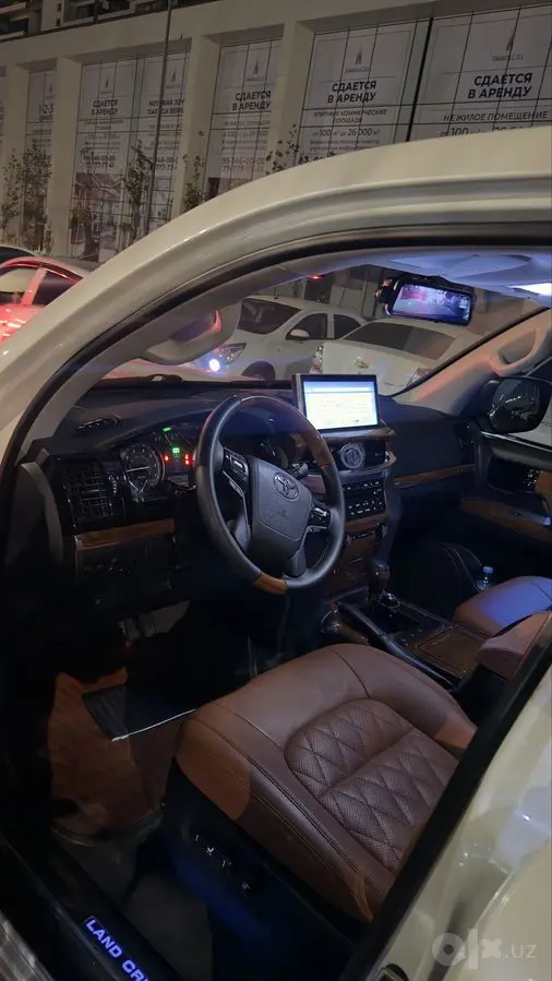 Toyota land cruzer 200