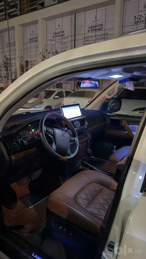 Toyota land cruzer 200