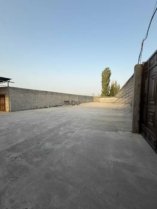 Чирчик пром зона 400м² на 12 сотках, первая линия, высокий трафик