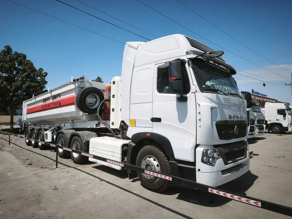 Howo T7H Заводской метан (CNG) 6х4 2026 тягач янги тайёр