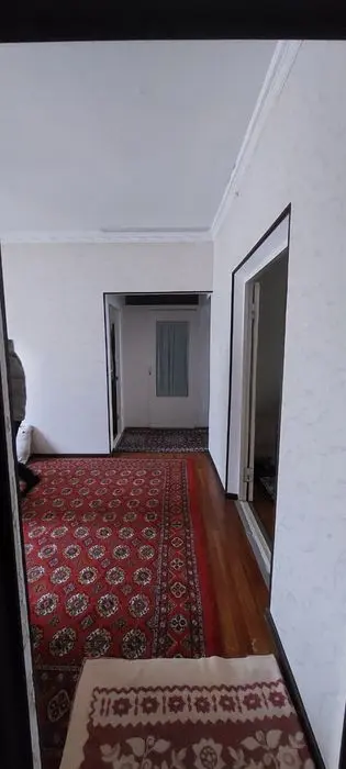 3 xonali kivartira sotiladi