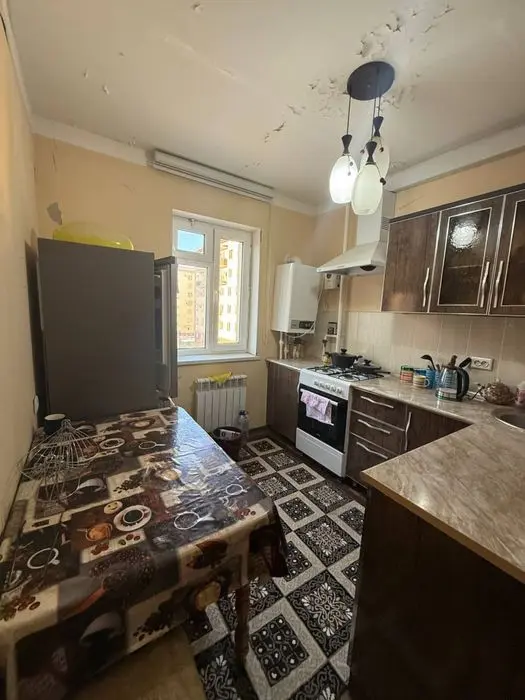 Шинам 3 хонали квартира сотилади