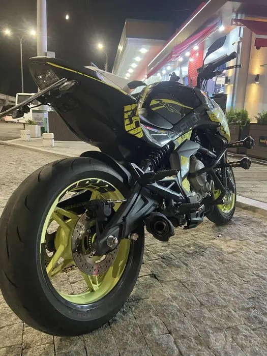 Мотоцыкл cfmoto 650nk