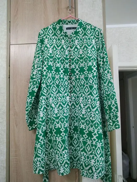 Зелёное платье Selfie