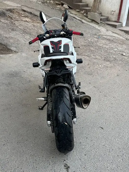 Kove 450 RR mototsikl