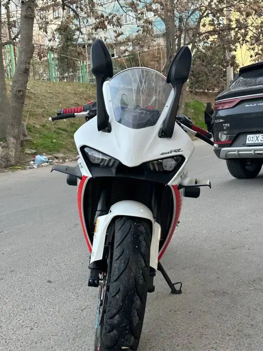 Kove 450 RR mototsikl