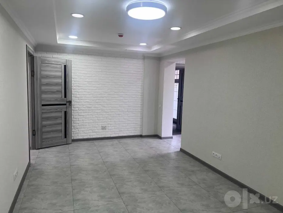 Arenda 2 xona 72m2 kvartira. Parkent bozor qarshisida offisga beriladi