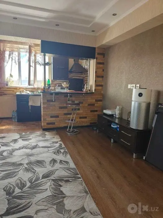 2-комнатная 55м2 метро Ойбек ор-р посольство Кореи