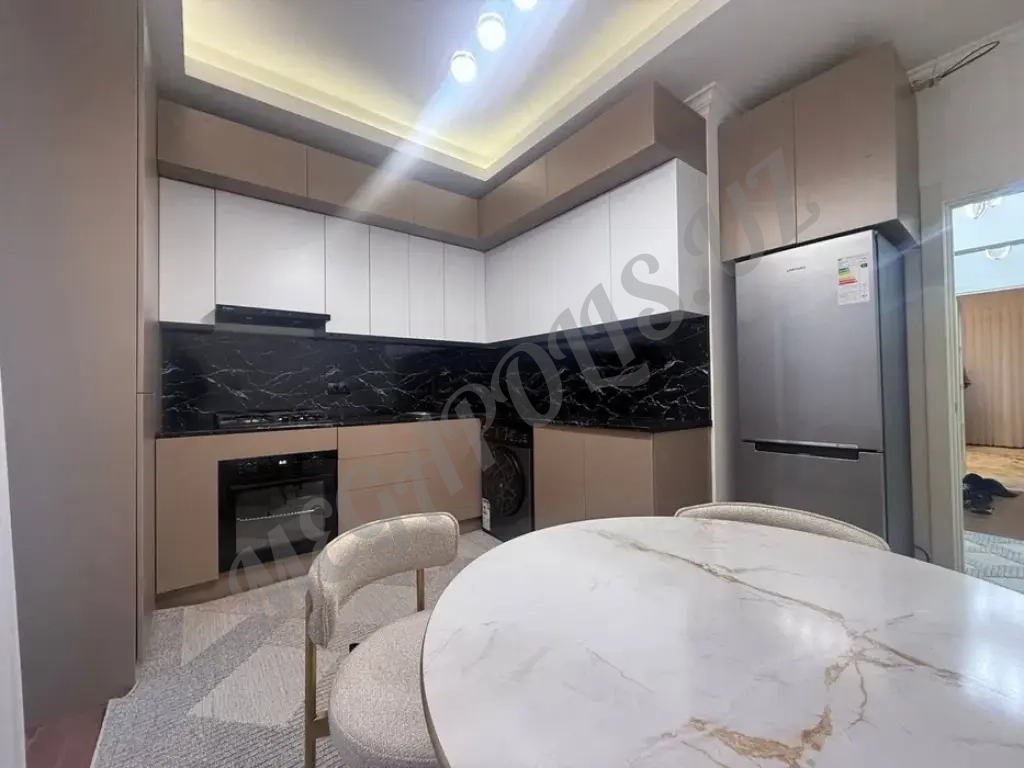 Жк Узбегим-Сдается новая квартира после ремонта в самом центре города!