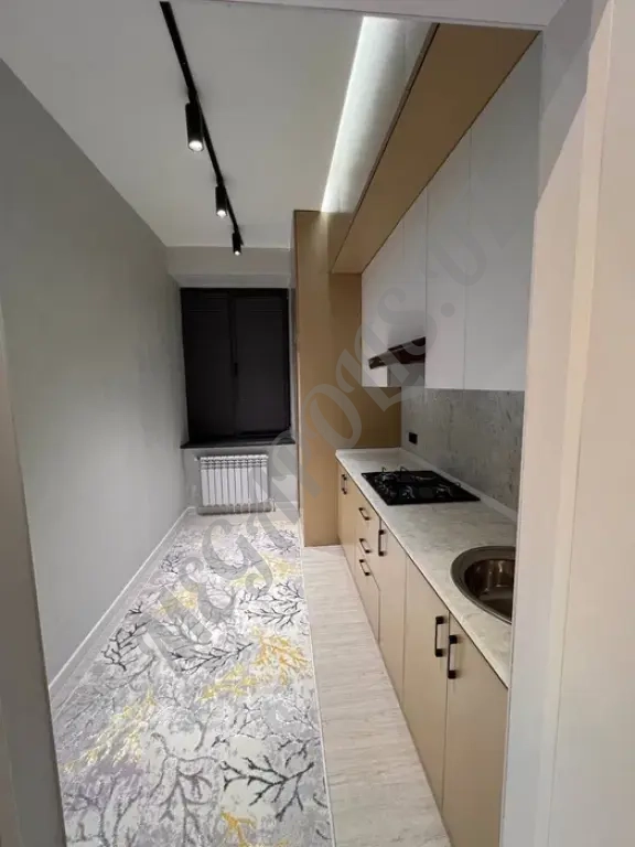 ПРОДАЁТСЯ новосторойка Своя