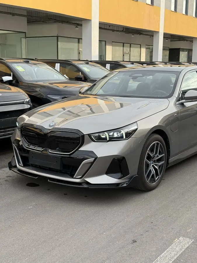 Bmw i5 35 L Full Option Limited