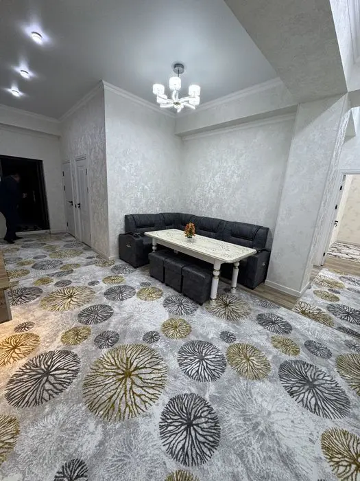 Квартира 3 хонали килинган 75кв