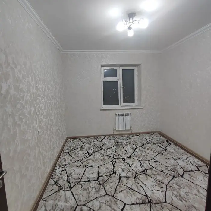 Ўзимни уйим 9-ҲУДУД 2*3/5/7 Балкон 2*6 Нақд ва Ипотекага Сотаман.