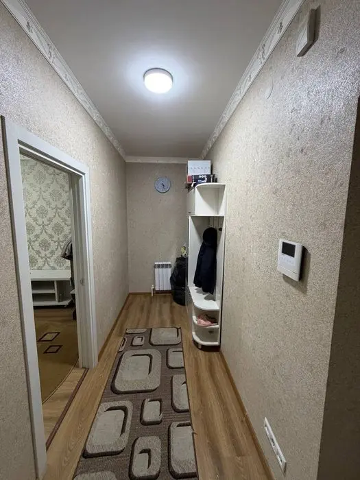 Sergeli choshtepa metroni birinchi bekati  1xona SROCHNI sotiladi