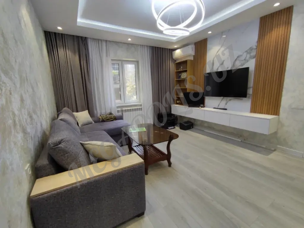 ПРОДАЕТСЯ 1в2/2/9 на: Ул.Новомоская Дархан Мирзо Улугбекский район