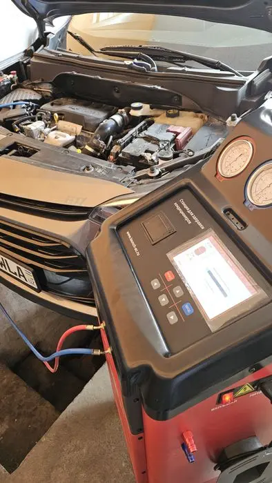 Автосервис. Заправка и обслуживание автокондиционеров
