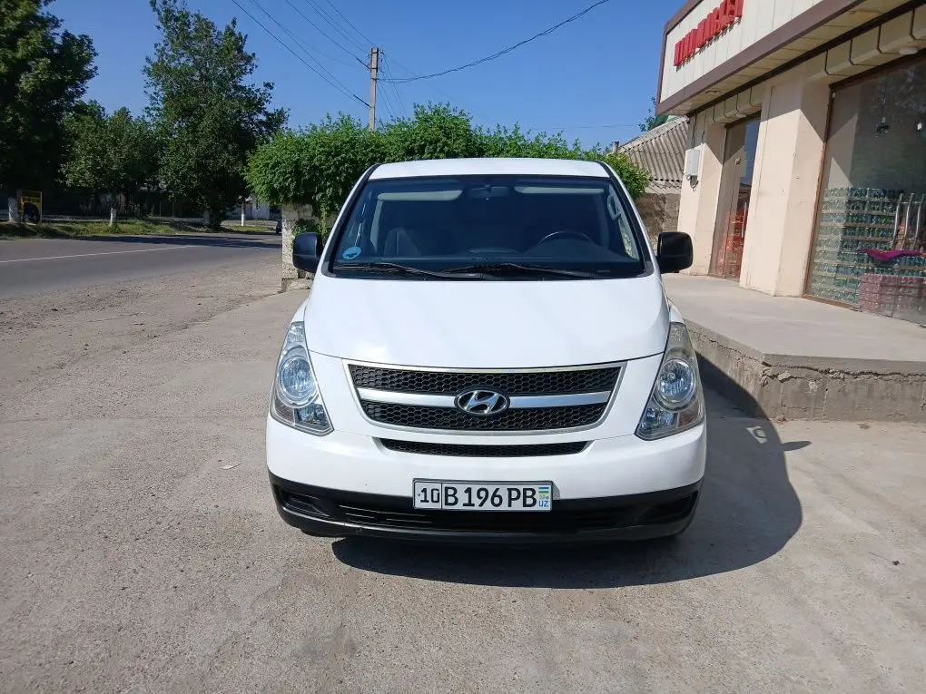 Hyundai starex H-1