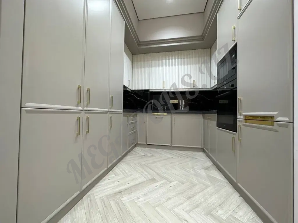 London Продается 3 комнатная квартира ремонт ул.Новомосковская