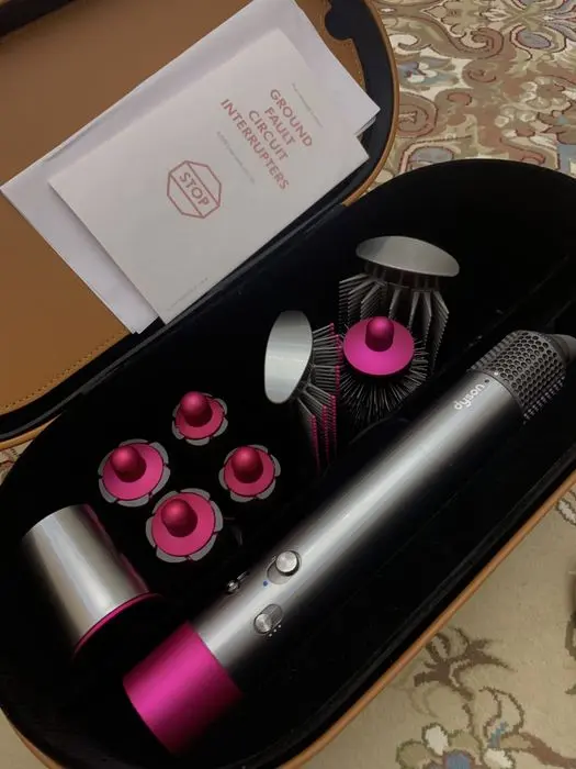 Стайлер Dyson Airwrap фуксия