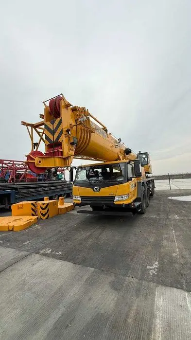 Автокран XCMG 100т Avtokran xcmg model QY100K5С