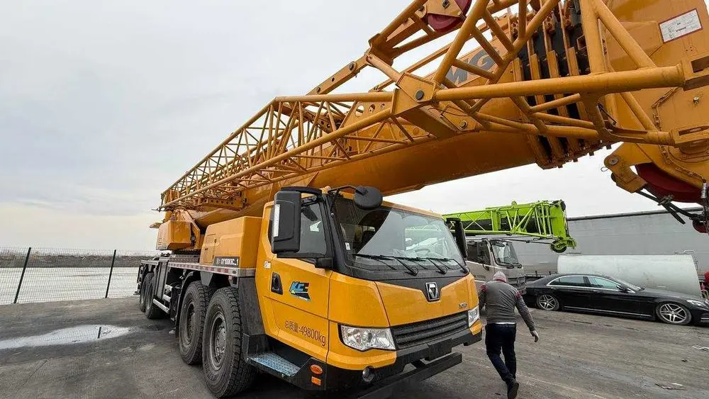Автокран XCMG 100т Avtokran xcmg model QY100K5С
