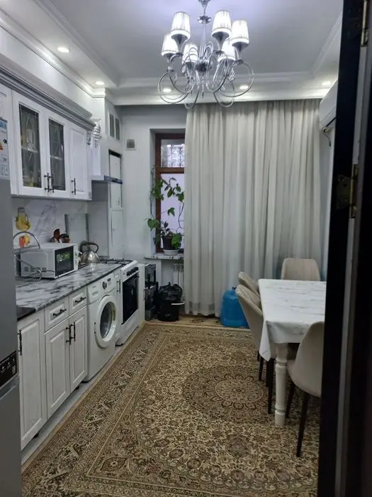Квартира сотилади
