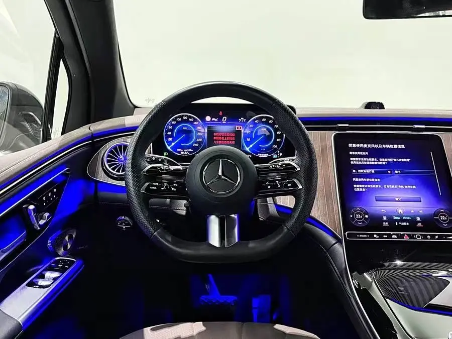 Mercedes EQE500 Luxury 2024 yil