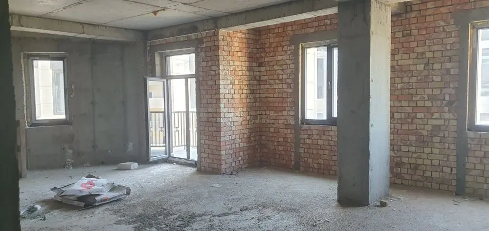 Продаётся 2 комнатная квартира на ЖК Бинкат, Братский могил