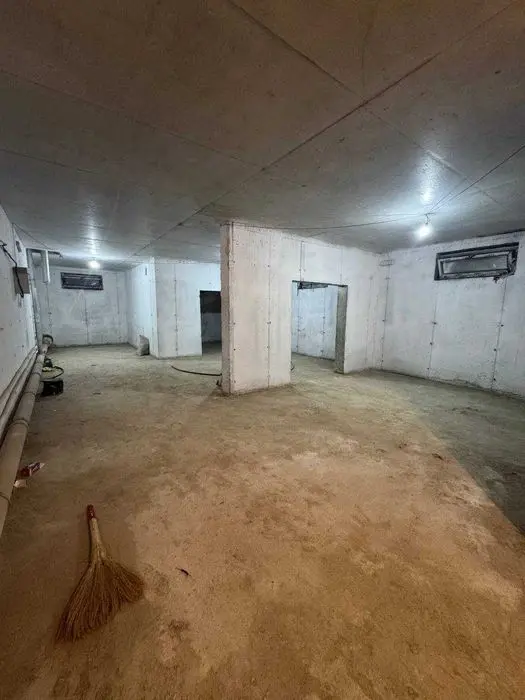ЖК Баку цокольное помещение 134 м² 2 входа состояние коробка