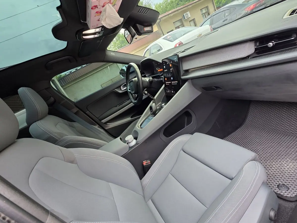 Volvo Polestar-2 СРОЧНО продаётся.