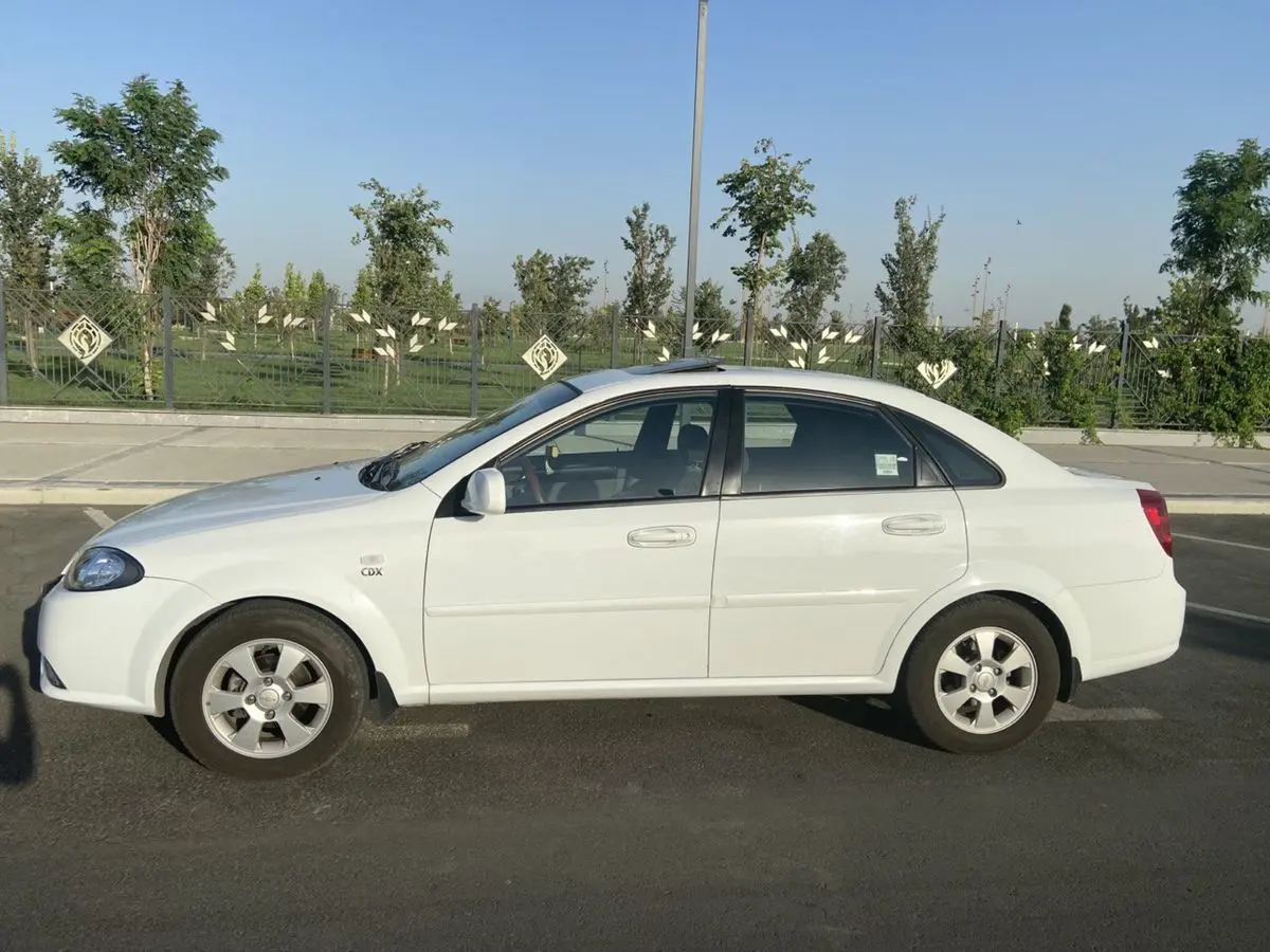 Gentra Lacetti 2018-yil, xolati ideal, narxi kelishiladi