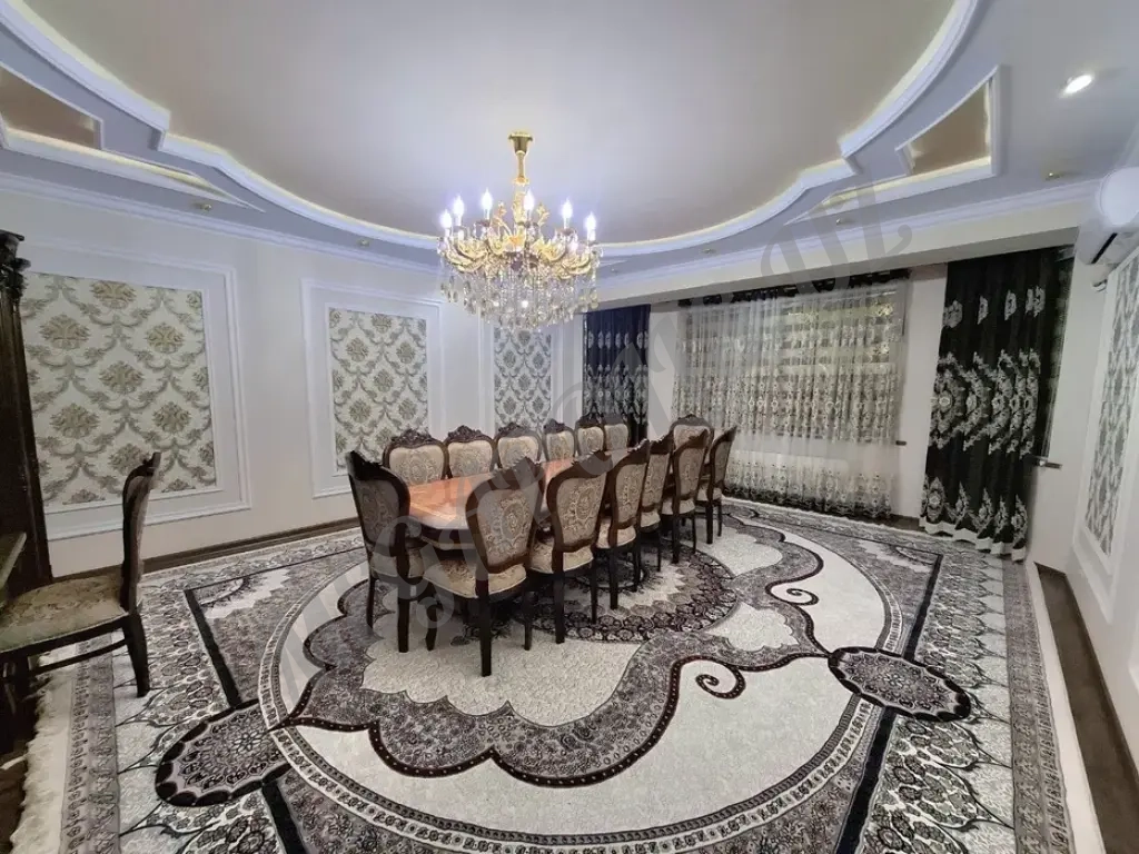 Сдается 6 ком квартира Дуплекс 7-8 этаж с лифтом.