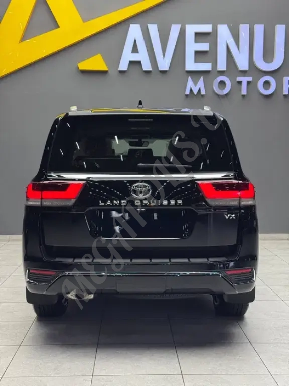 Продается новый Toyota LC300 4.0