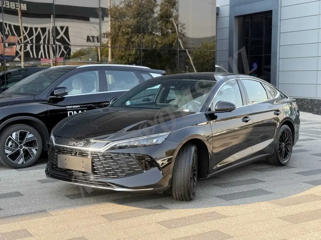 BYD SEAL 6 DM-i 120 km Flagship