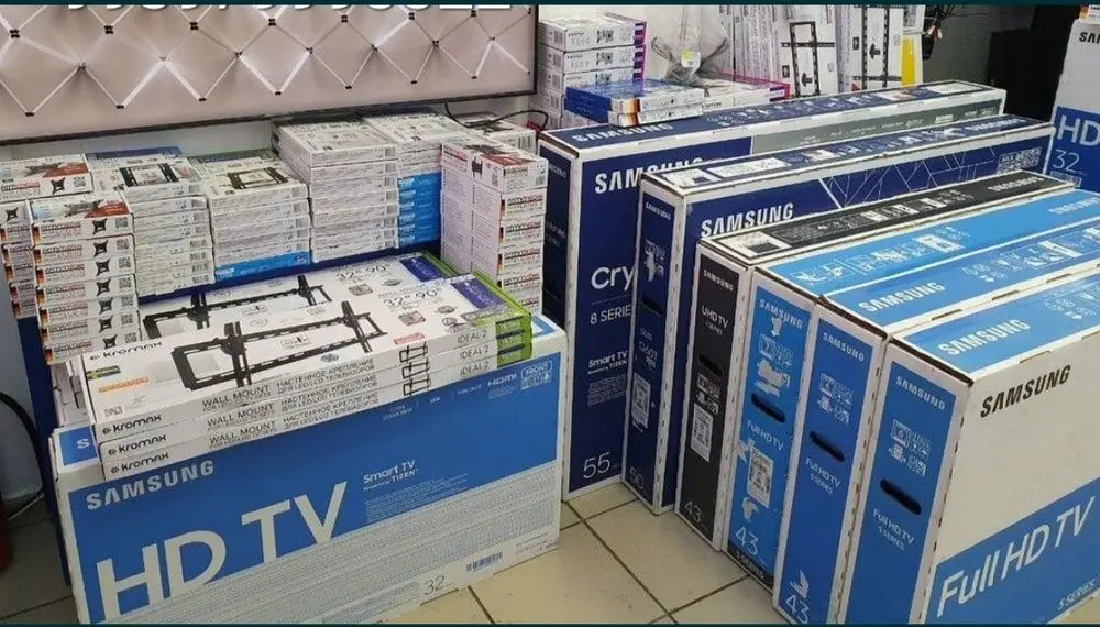 Samsung -43 Smart TB + доставка бесплатно