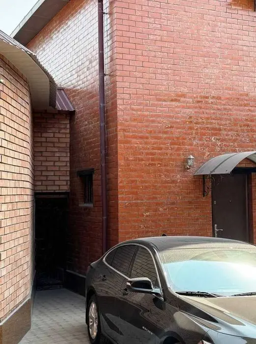 2.3 сотки, 2-этажный дом, 142 м², 4 комнаты. Метро Ташкент, Сарикул