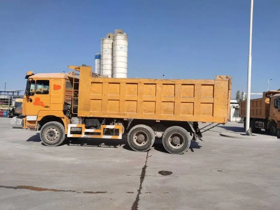 SHACMAN F 3000 Самосвал юк ташувчи техника