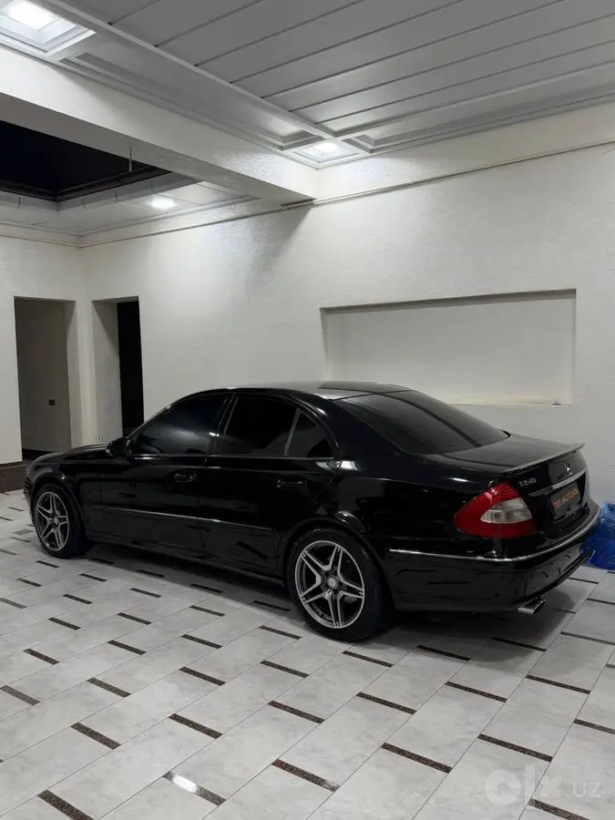 Mercedes Benz W211 E240 Qora